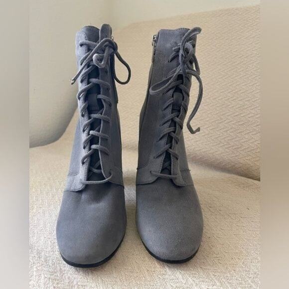 Ivanka Trump Gray Suede Retro Ankle Boots Women’s 6M Lace-Up Block Heel Side Zip - Picture 3 of 14